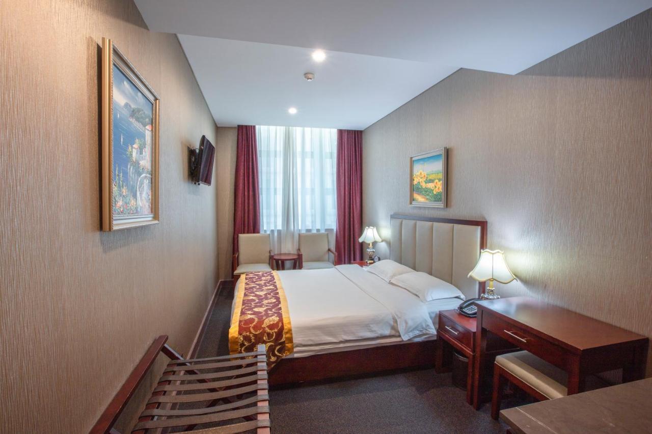 Premium King Room