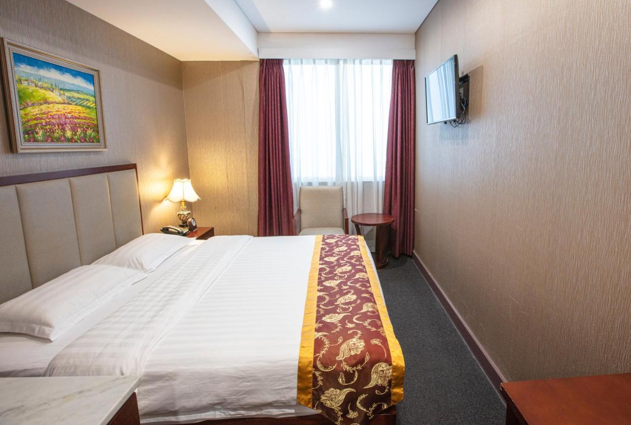 Deluxe King Room